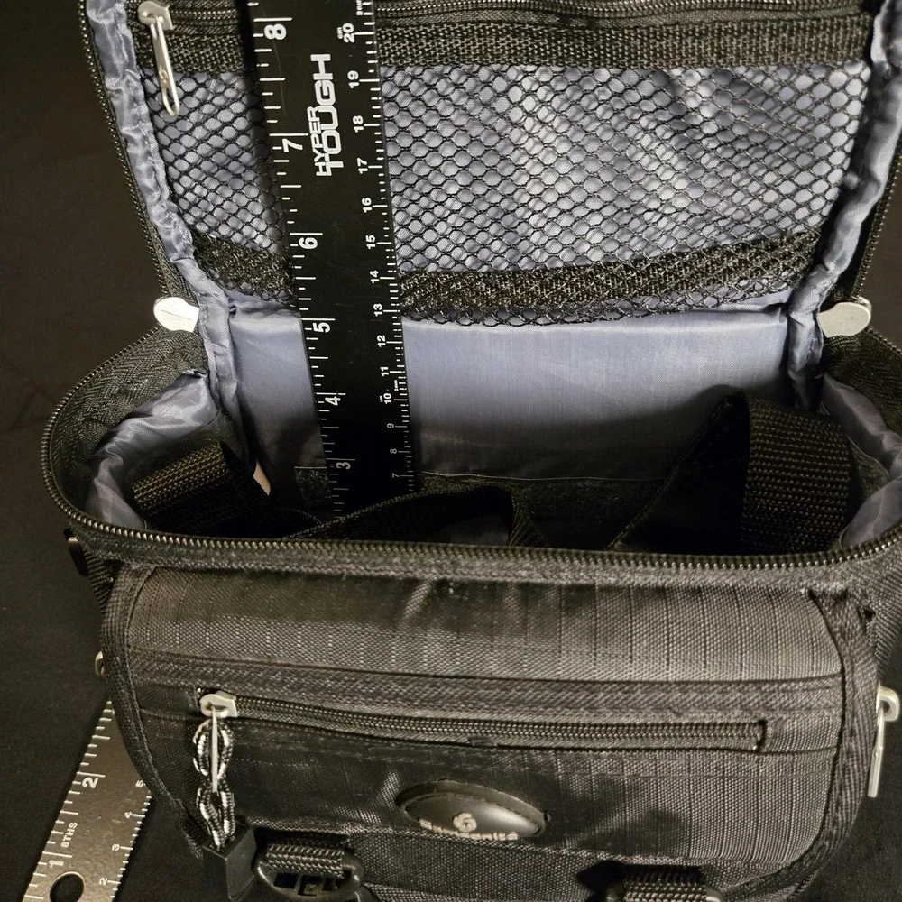Samsonite Black Nylon Camera Shoulder Bag Case‎ Padded Strap Pockets Accessory